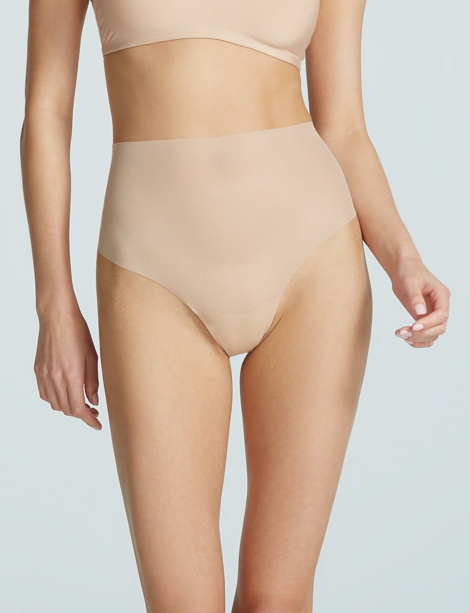 Featherlight Control Thong Commando®