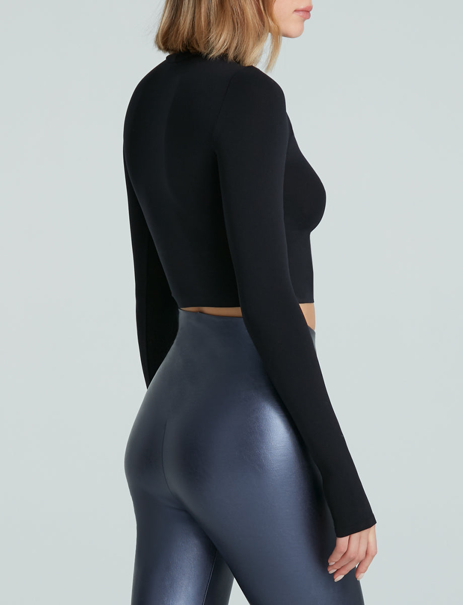 (取寄) コマンドー レディース バレエ ボディ クロップド クルーネック ティー Commando women Ballet Body Cropped Crewneck Tee Black Amazon.com: commando Women's Ballet Short Sleeve Turtleneck