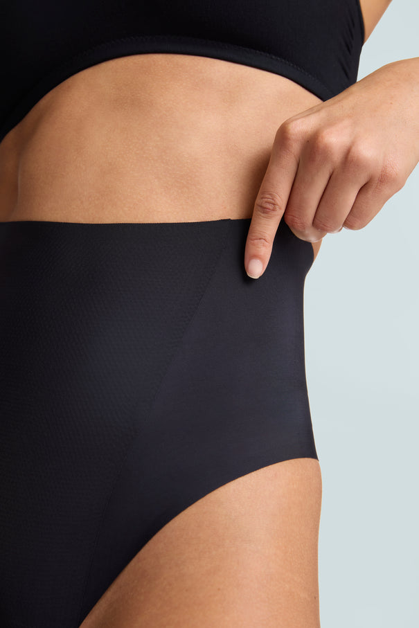 commando レディースフェザーライトコントロールブリーフ 取寄