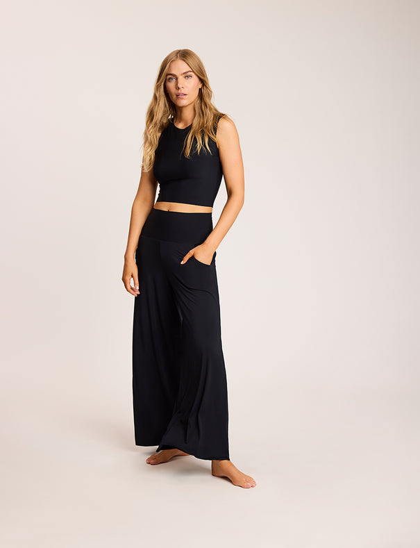 Commando Butter Wide Leg Lounge Pants in Navy, Size Medium